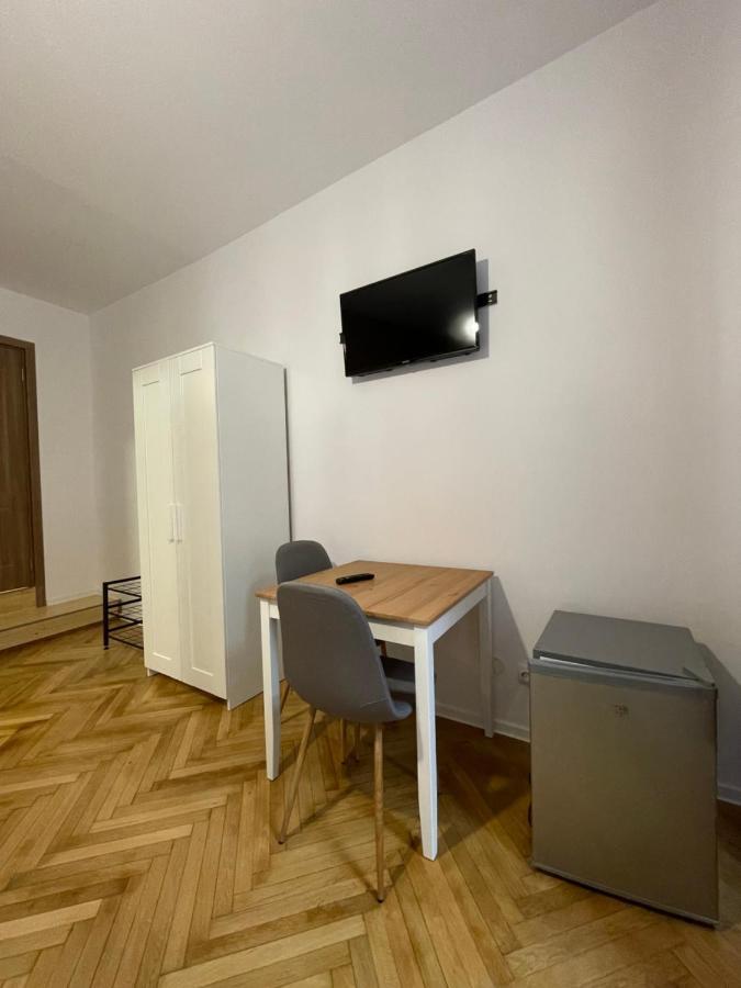Schei Central Studios In The Heart Of Μπρασόβ Εξωτερικό φωτογραφία